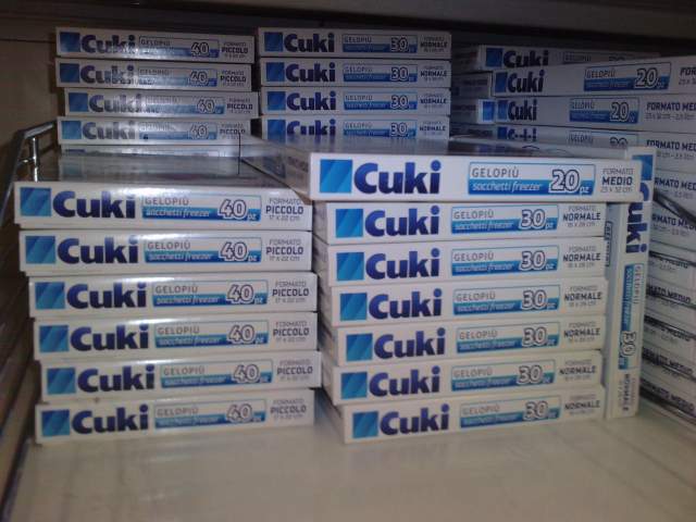 Ayer en el centro comercial me tropecé con algo verdaderamente 'CUKI' quieres saber qué es?